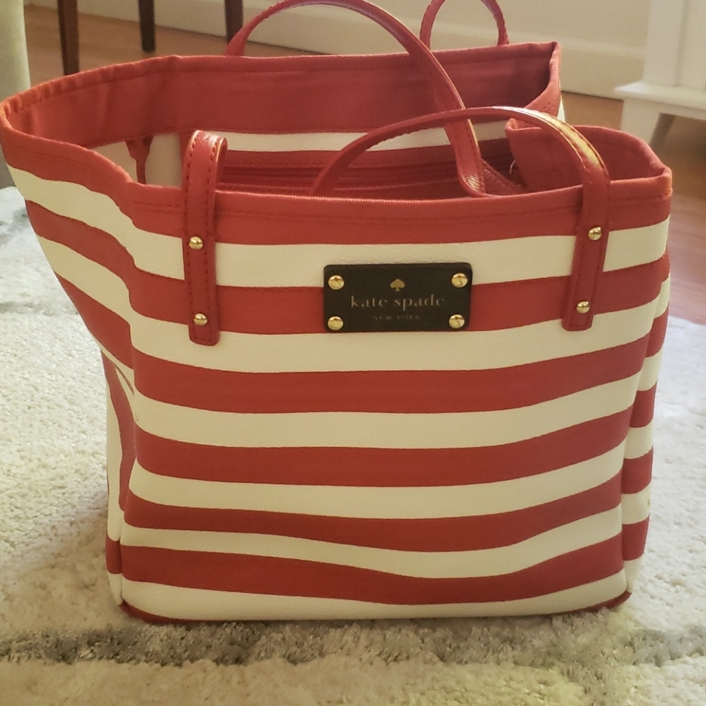 Kate Spade Red and White bucket bag